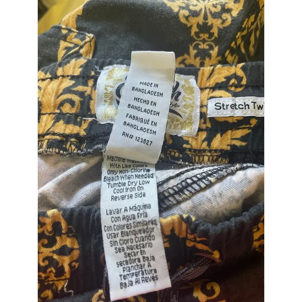 Fresh Black Gold Baroque Print Shorts Men’s Large Stretch Twill Y2K